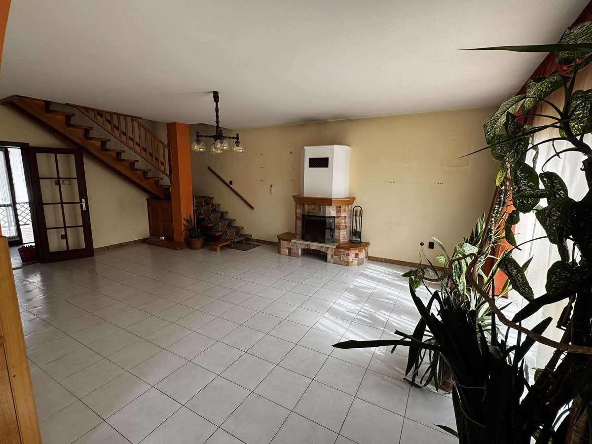 Székesfehérvár, Öreghegy azonnal költözhető családi ház műhellyel ELADÓ ! - Image 6