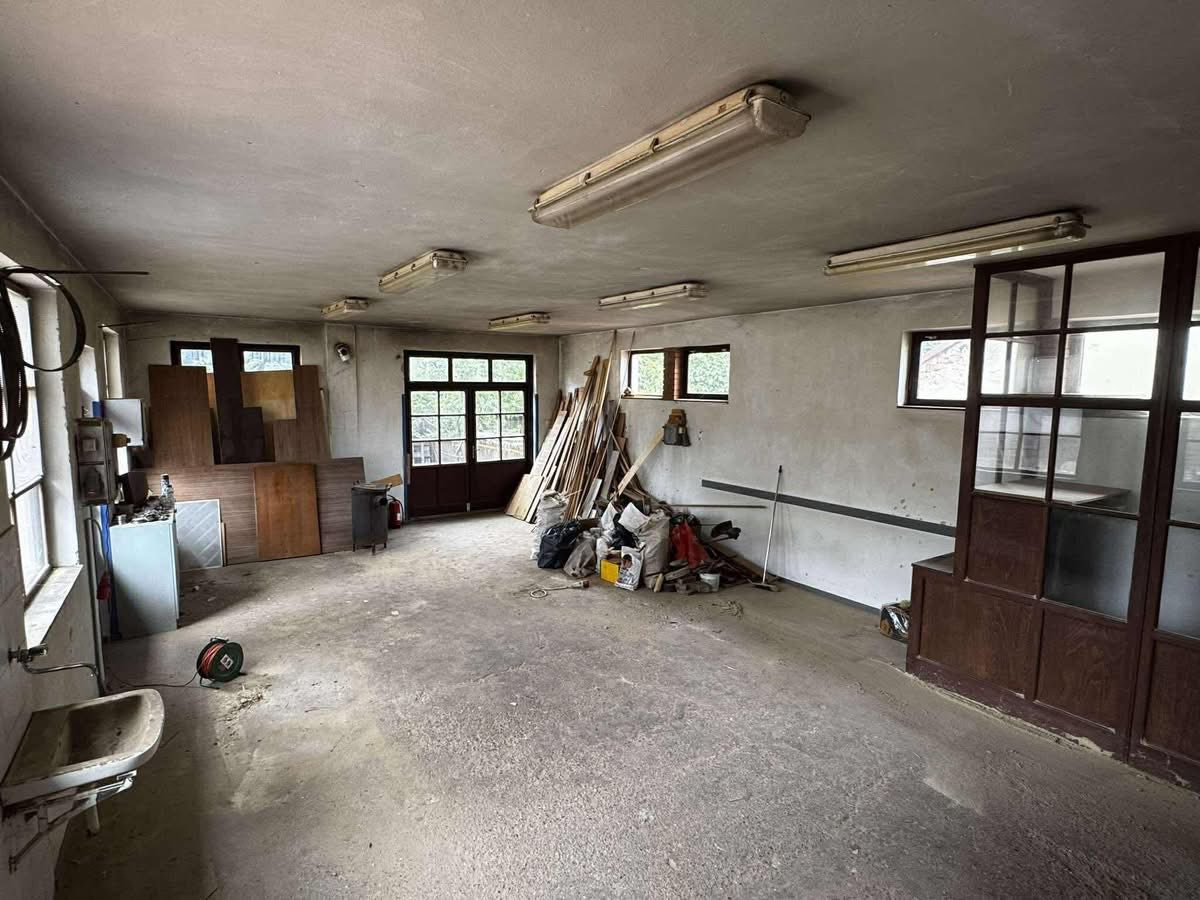 Székesfehérvár, Öreghegy azonnal költözhető családi ház műhellyel ELADÓ ! - Image 7