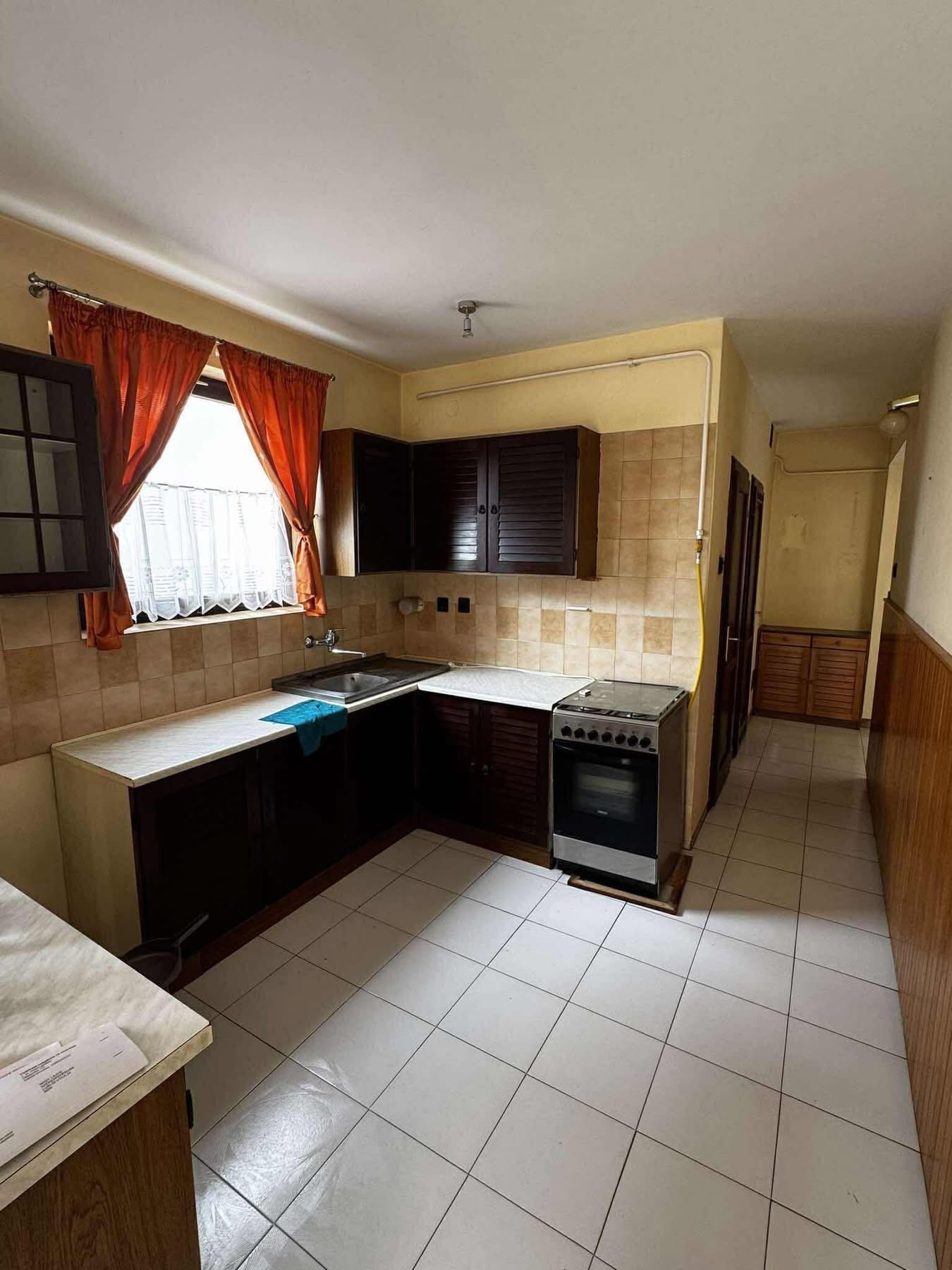 Székesfehérvár, Öreghegy azonnal költözhető családi ház műhellyel ELADÓ ! - Image 10