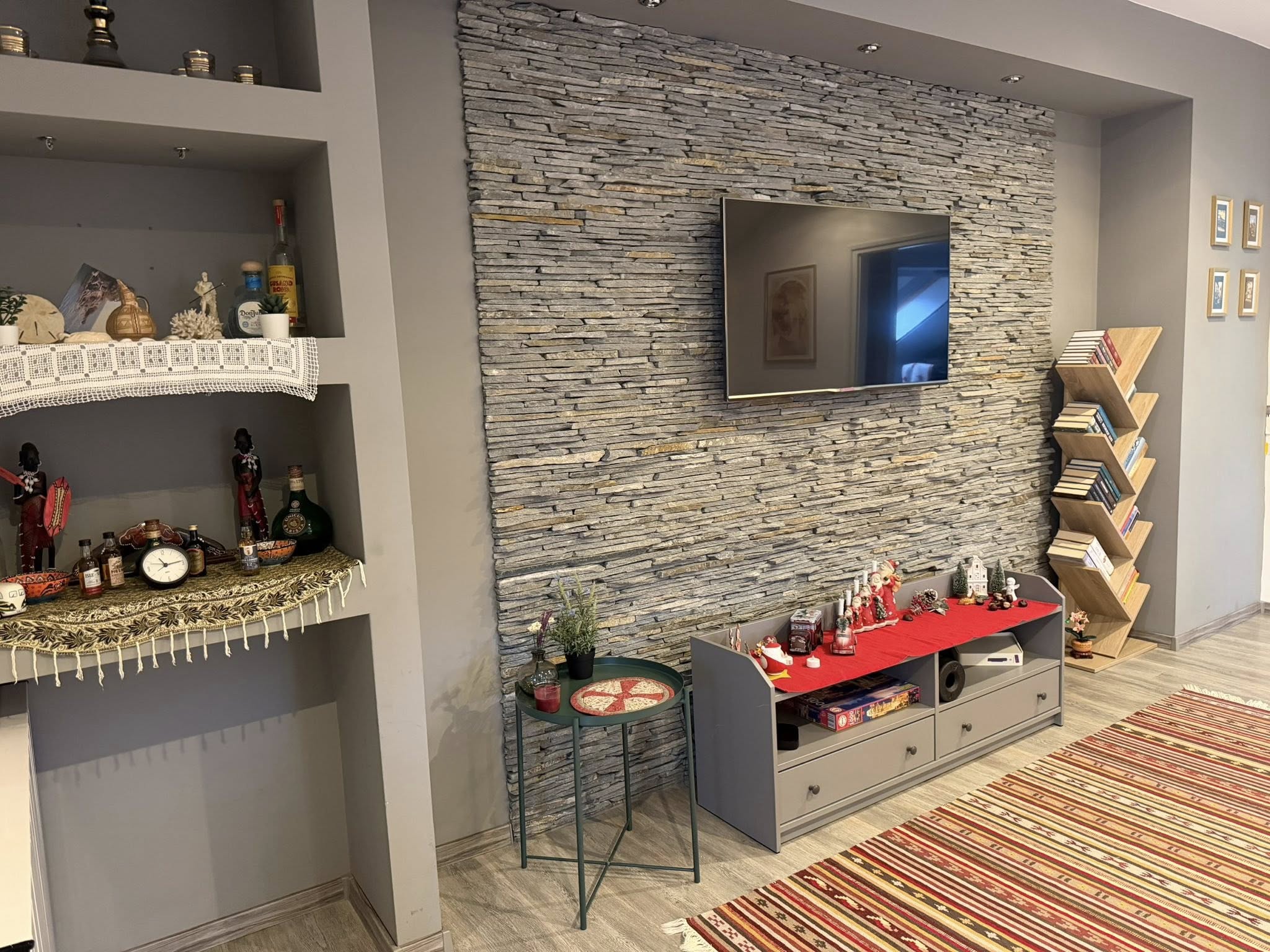 ELADÓ Székesfehérvár, Károly János utcában 110 m²-es téglaépítésű lakás nagy terasszal - Image 12