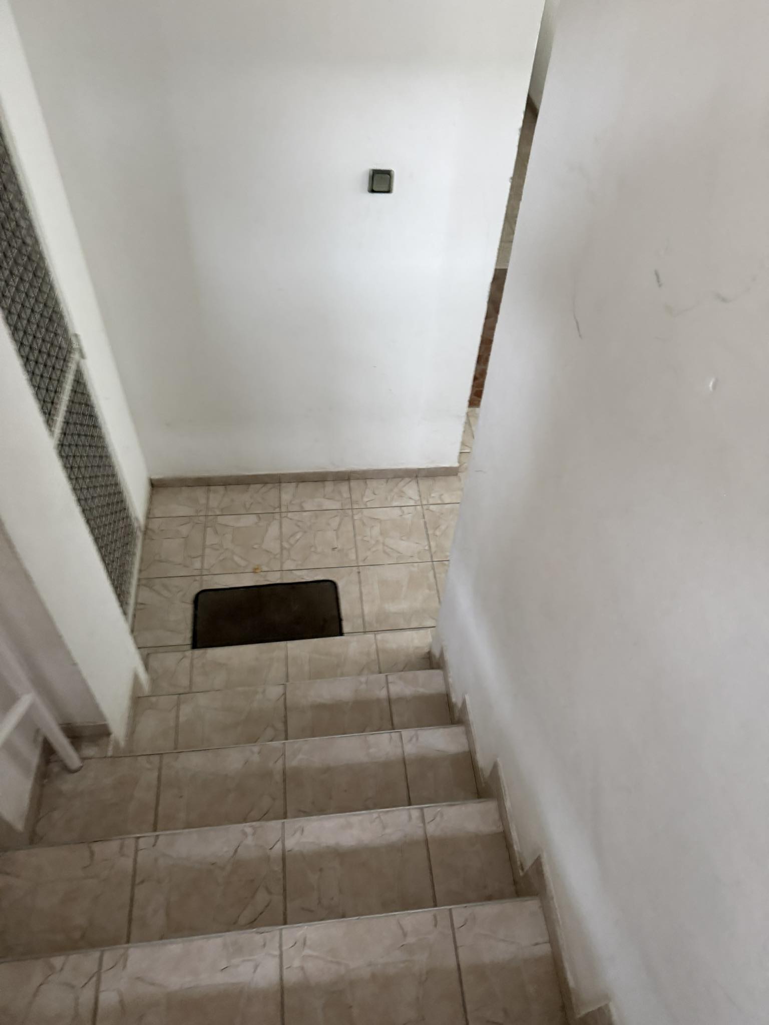 ELADÓ Székesfehérvár, Károly János utcában 110 m²-es téglaépítésű lakás nagy terasszal - Image 23