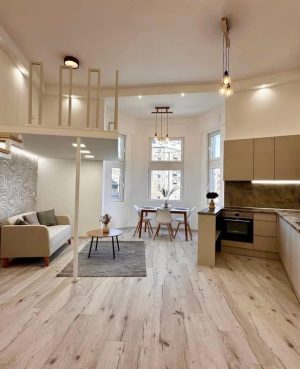 Eladó Budapest 9 . kerület, Haller park közelében igényesen felújított stúdiólakás