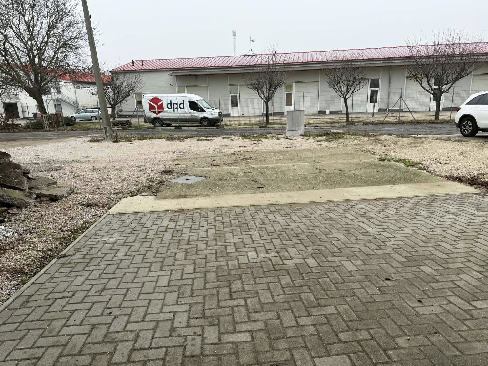 KIADÓ! Székesfehérváron a Takarodó úton 210 nm csarnok