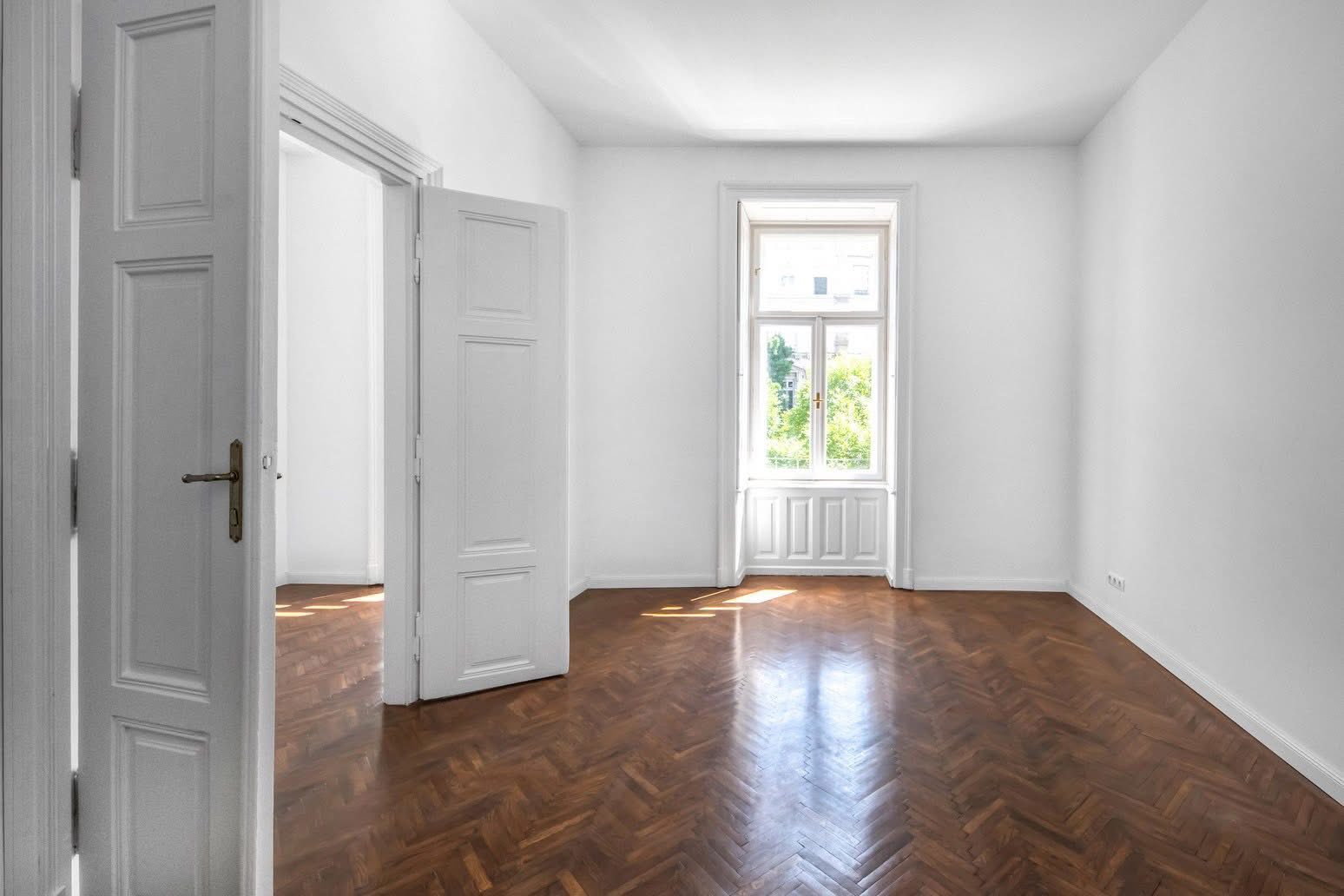 ELADÓ Budapest, V. kerület, stílusosan felújított, nagy belmagasságú, exkluzív lakás - Image 13