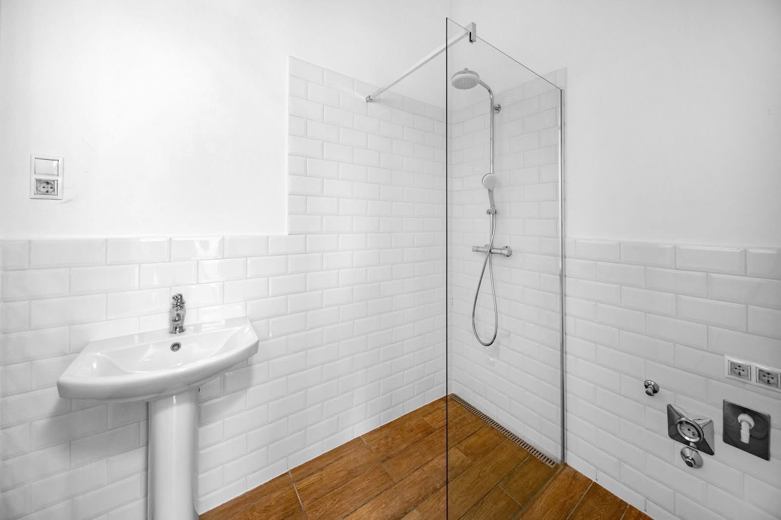 ELADÓ Budapest, V. kerület, stílusosan felújított, nagy belmagasságú, exkluzív lakás - Image 16