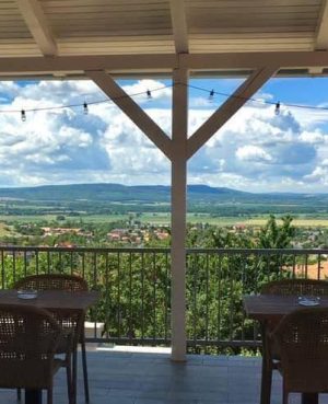 Eladó Sümegen jelenleg is üzemelő 700 nm-es, 20 szobás PANZIÓ