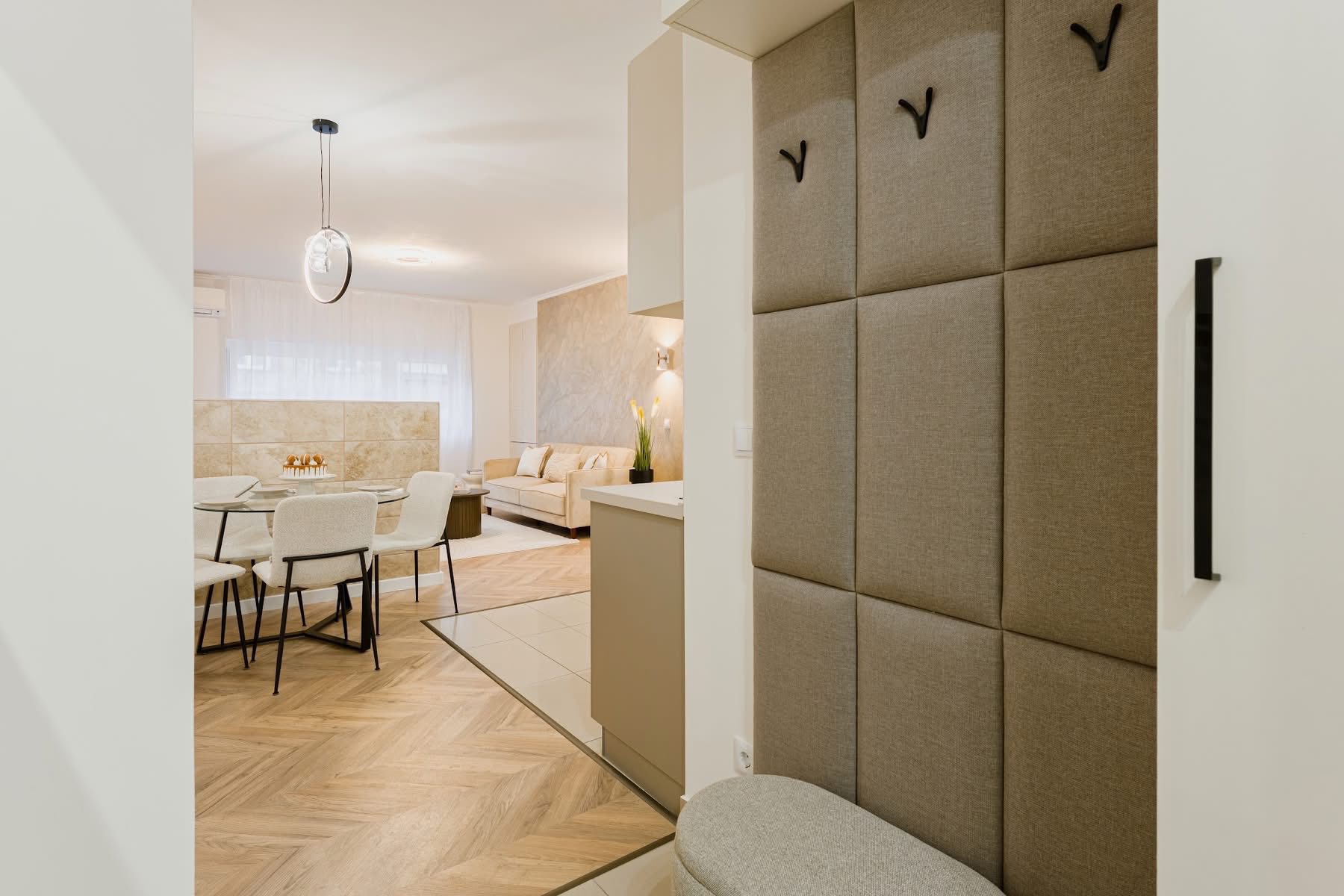 ELADÓ ízlésesen felújított, 57 m2-es nappali+hálószobás lakás, a Budapesten a 6. kerület Izabella-lakóparkban - Image 7