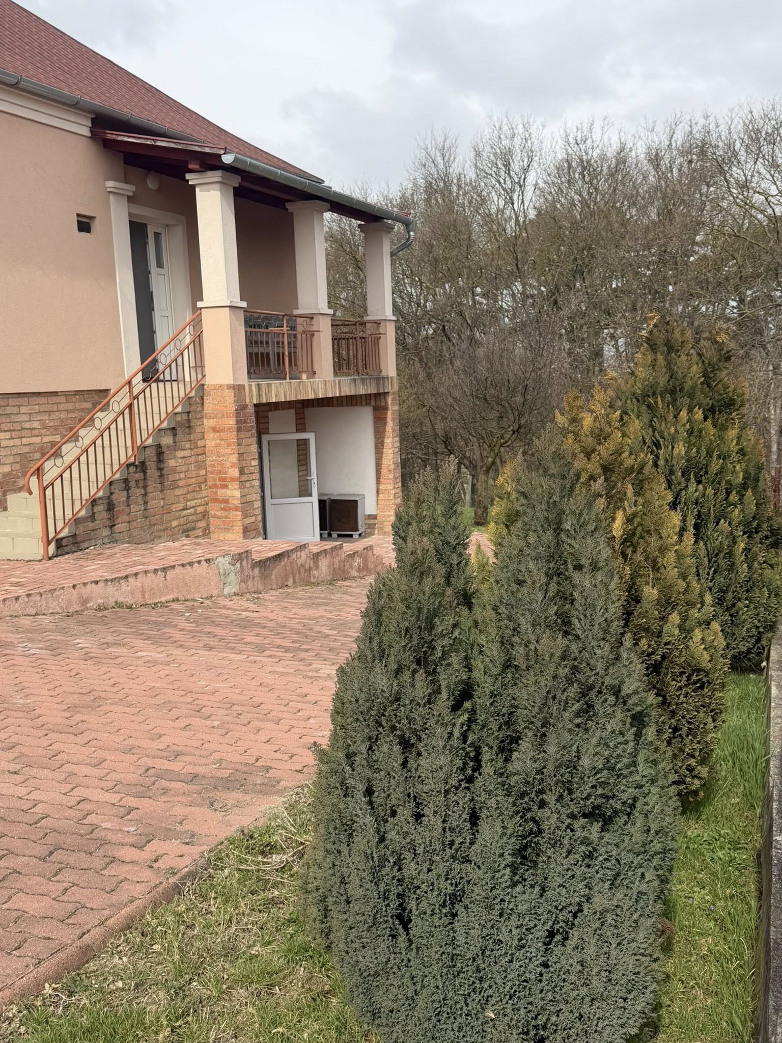 Eladó BODAJKON örökpanorámás családi ház - Image 25