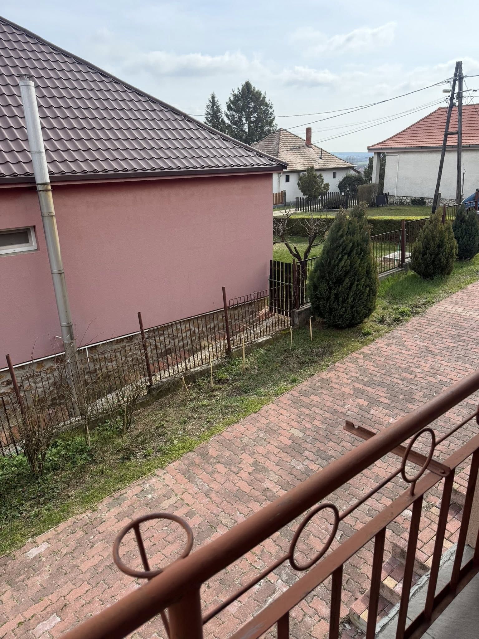 Eladó BODAJKON örökpanorámás családi ház - Image 29