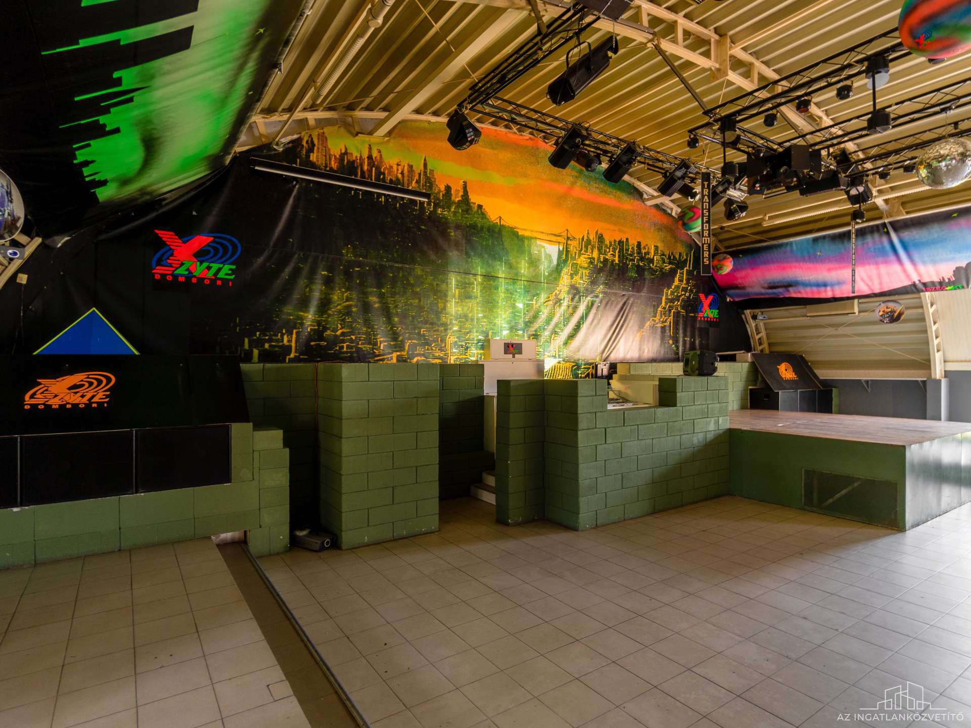 ELADÓ Fadd-Domboriban (Tolna megye) 720 nm-es SZÓRAKOZÓHELY - Image 5