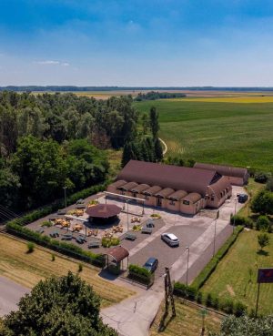 ELADÓ Fadd-Domboriban (Tolna megye) 720 nm-es SZÓRAKOZÓHELY