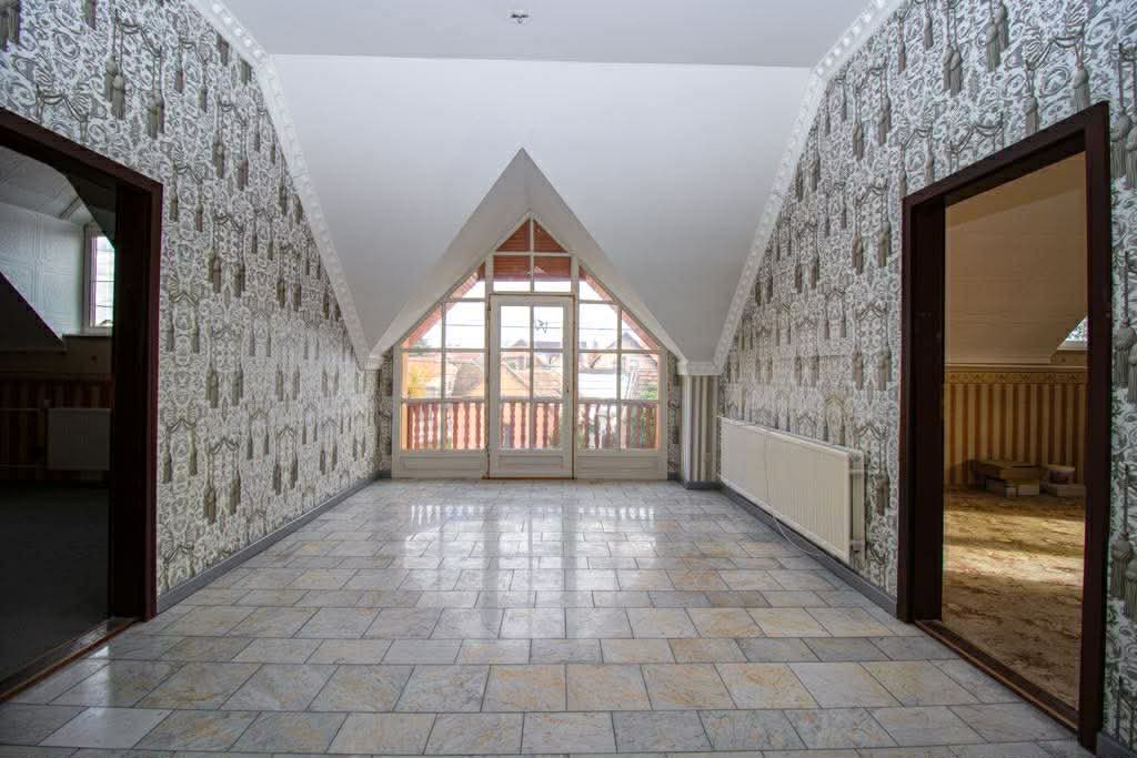 ELADÓ Tapolcán nagy alapterületű családi ház - Image 13